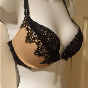 Victoria’s Secret Dream Angels Black Lace Bra 34D